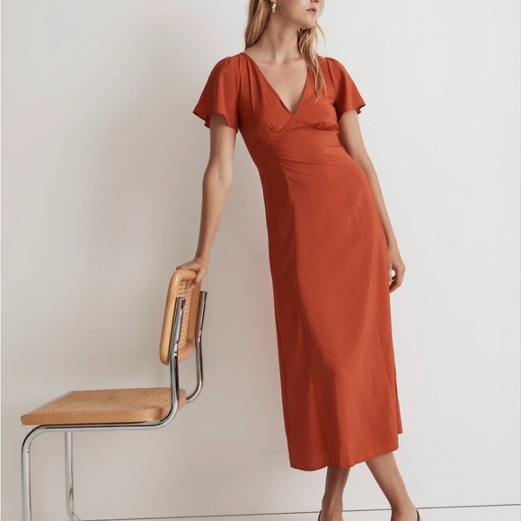 Madewell Dresses & Skirts - Elegant Madewell V-Neck Flutter-Sleeve Midi Dress size 10